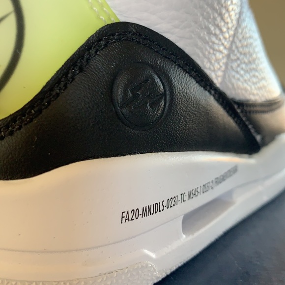 Jordan 3 retro Fragment (yellowing heel tab) Men’s 4.5/ Women’s 6. - Picture 11 of 11